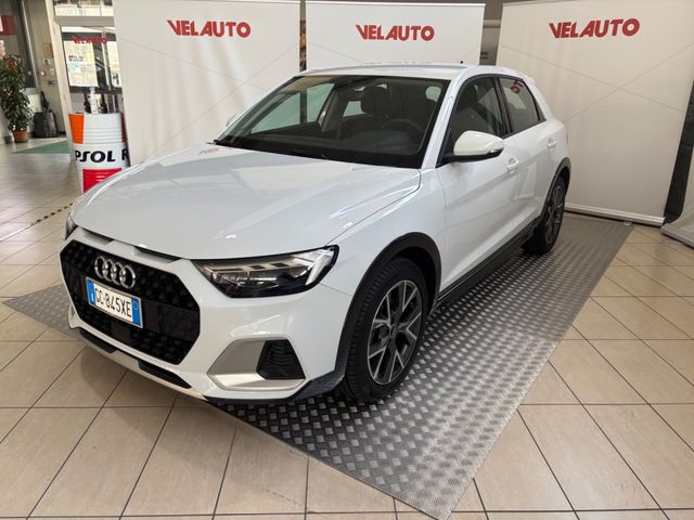 AUDI Audi A1 citycarver 25 TFSI Admired