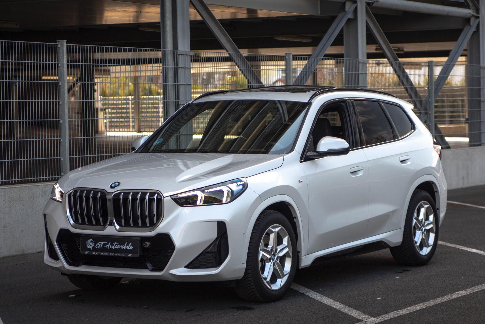BMW X120i s Drive M Sport PANO HUD 360 e Sitze+Massag