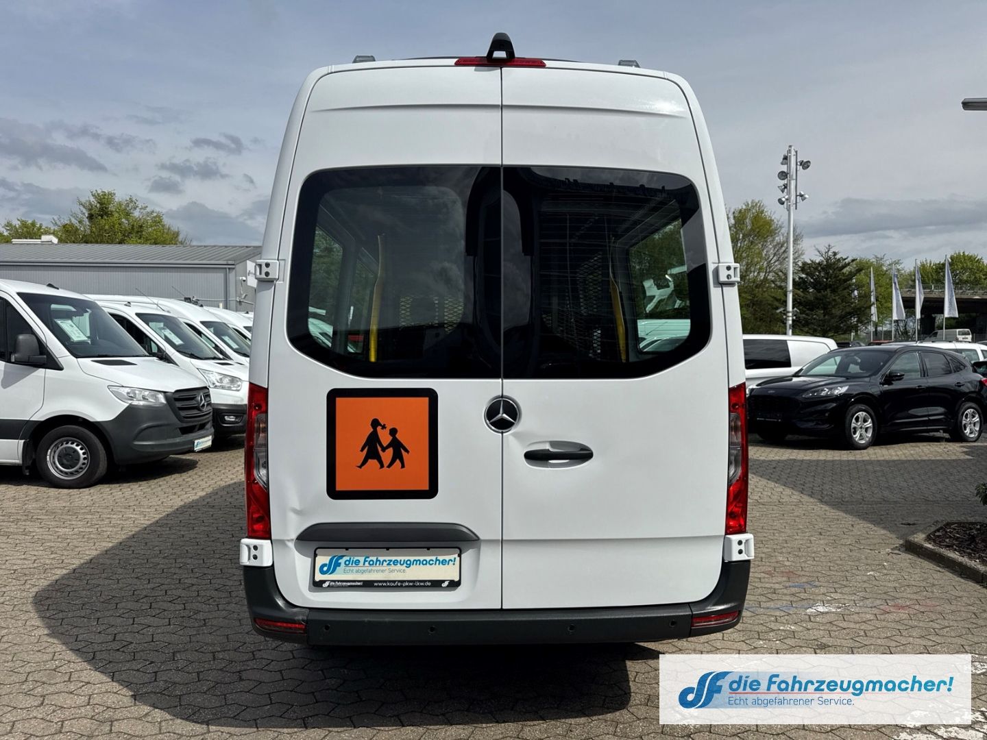 Fahrzeugabbildung Mercedes-Benz Sprinter III Tourer RWD AWD 315 CDI L2 DAB SHZ