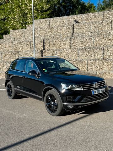 VW VW Touareg 3.0TDI /ACC , LED, AHK, Standhe...