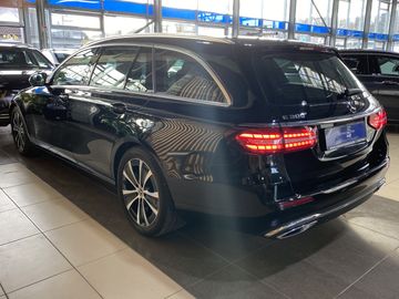 Mercedes E 300 - 5