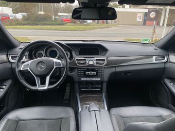 Fahrzeugabbildung Mercedes-Benz E 250 CGI T AMG*Totwinkel*LED*Navi*SHZ*Tempomat*