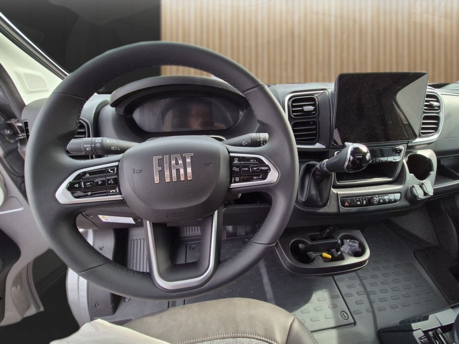 Fahrzeugabbildung Adria Coral Supreme 670 DL Klimaauto, LED, Navi, RFK