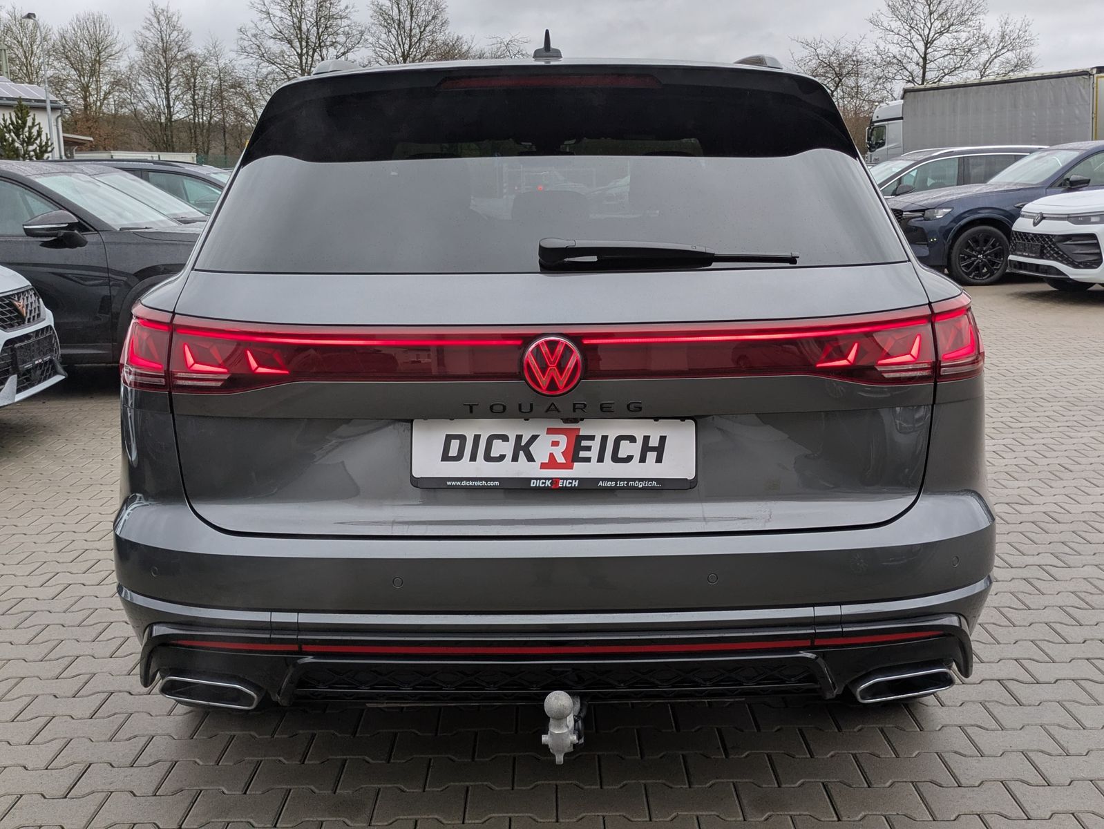 Fahrzeugabbildung Volkswagen Touareg 3.0TDI 4M R-Line VOLL Black 22" UPE 114T