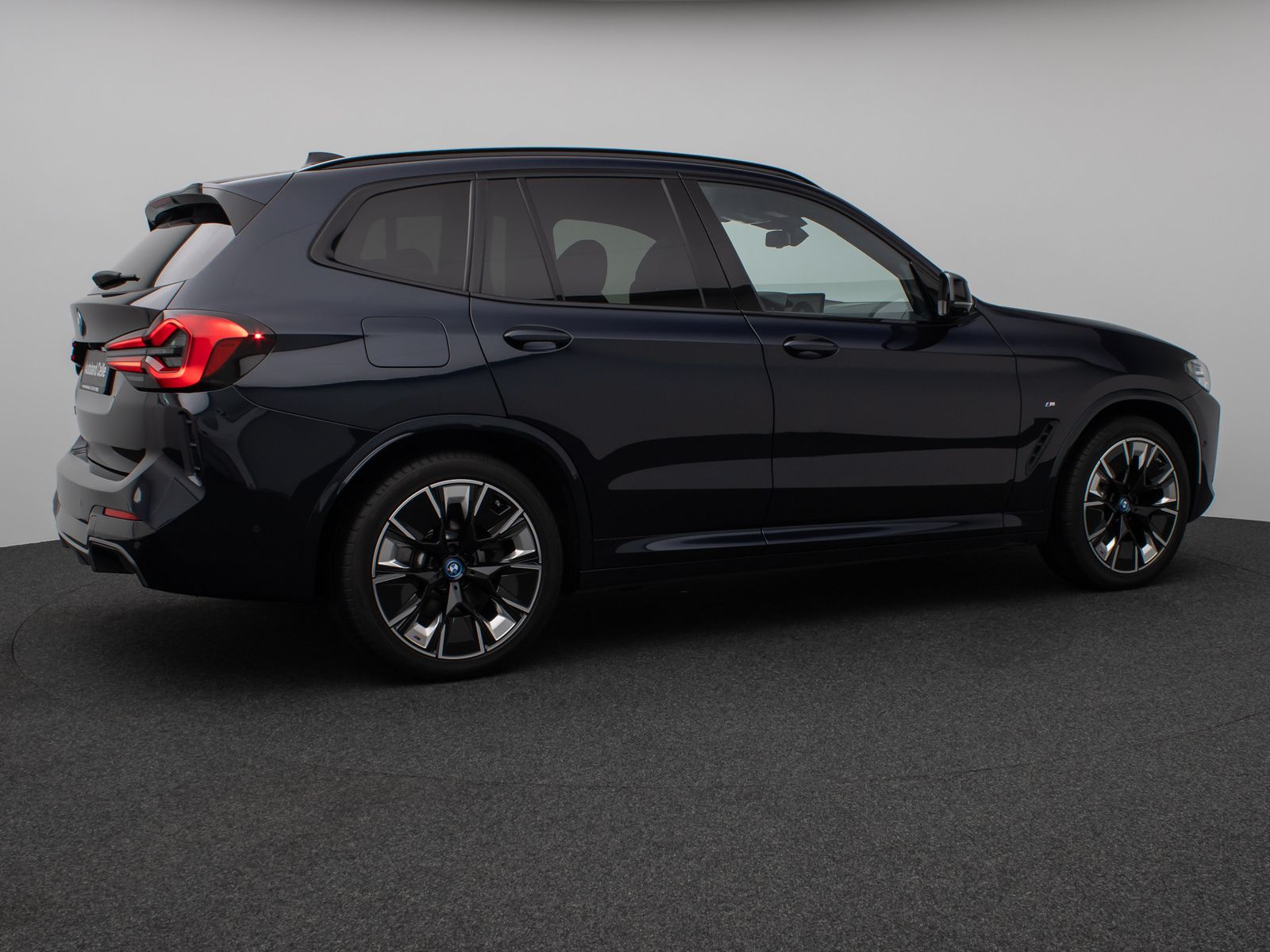 Fahrzeugabbildung BMW iX3 Impressive M Sport 360°HUD DAB H/K AHK Komfo