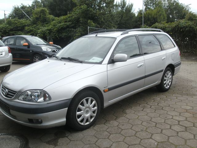 Toyota Avensis 1.8 Linea Sol