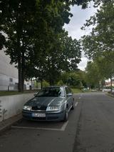 Skoda Oktavia Tour 1,6l - Skoda Octavia aus 2005: Tour