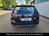 Volkswagen Passat Variant Elegance - mit Diesel-Antrieb: Schwarz, Alcantara, Beheizbares Lenkrad, Kombi