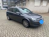Opel Astra 1.7 CDTI Design Edition 81kW Design Ed... - Opel Astra mit Diesel-Antrieb: Limousine, 1.7