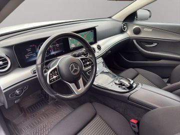 Mercedes E 220 - 10