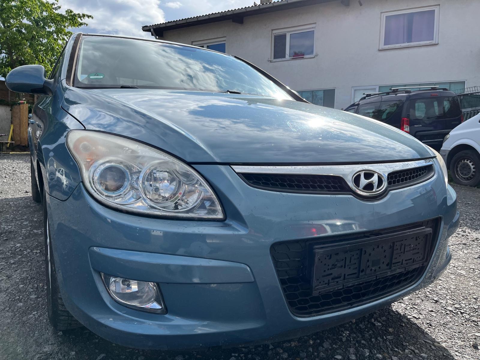 Hyundai i30 1.6/SHZ/KLIMA/LMF/EFH/NEU/TUV/AU/EURO 4