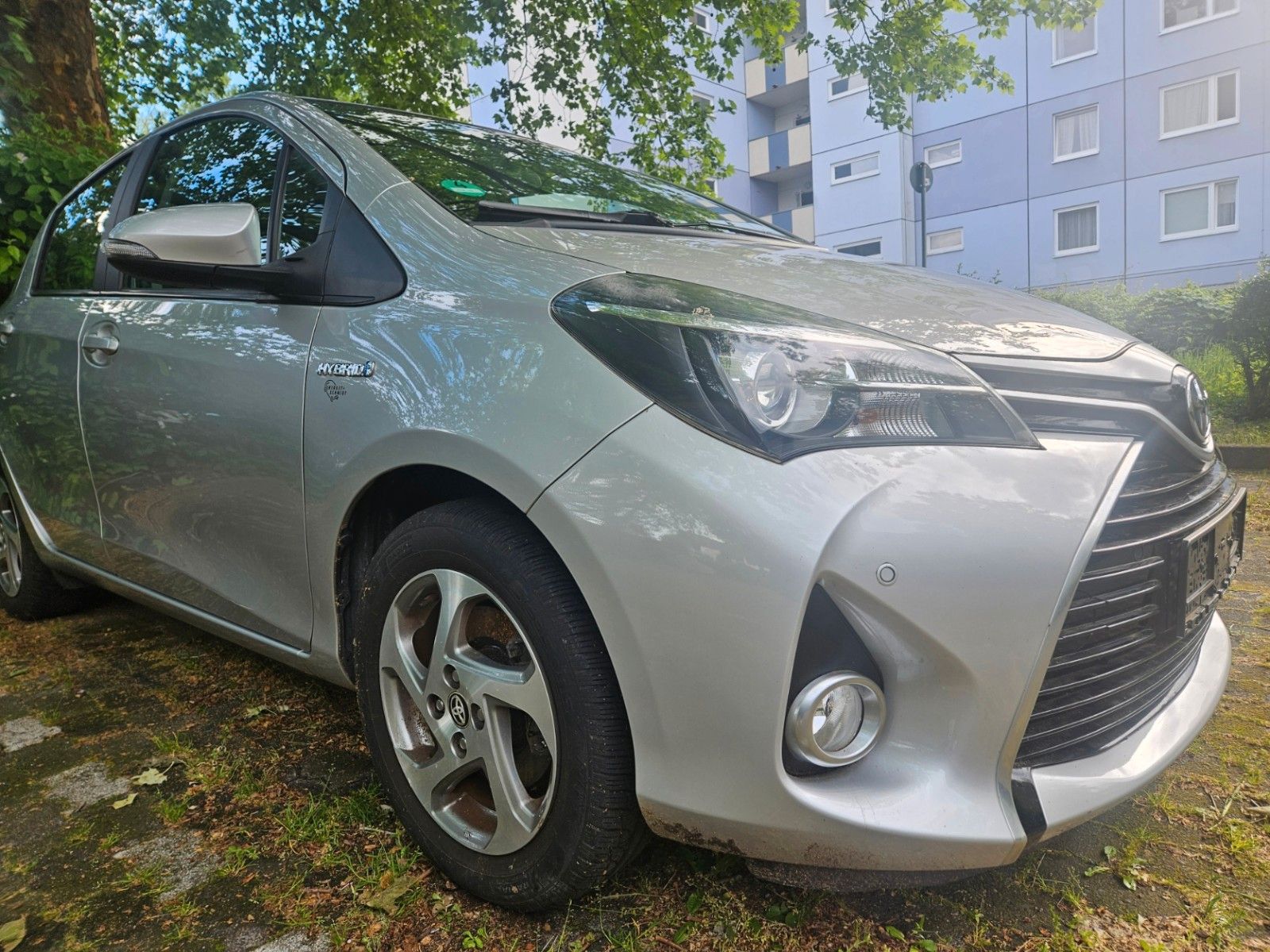 TOYOTA Yaris