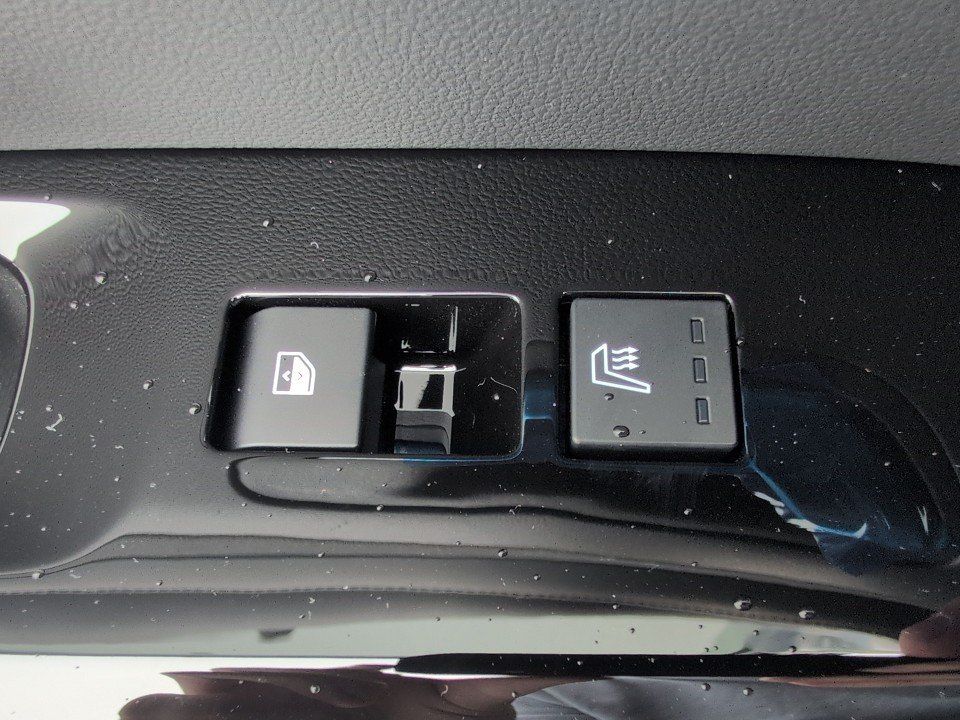 Fahrzeugabbildung Hyundai TUCSON HEV 1.6T 6AT 2WD PRIME 5J-GARANTIE LEDER+