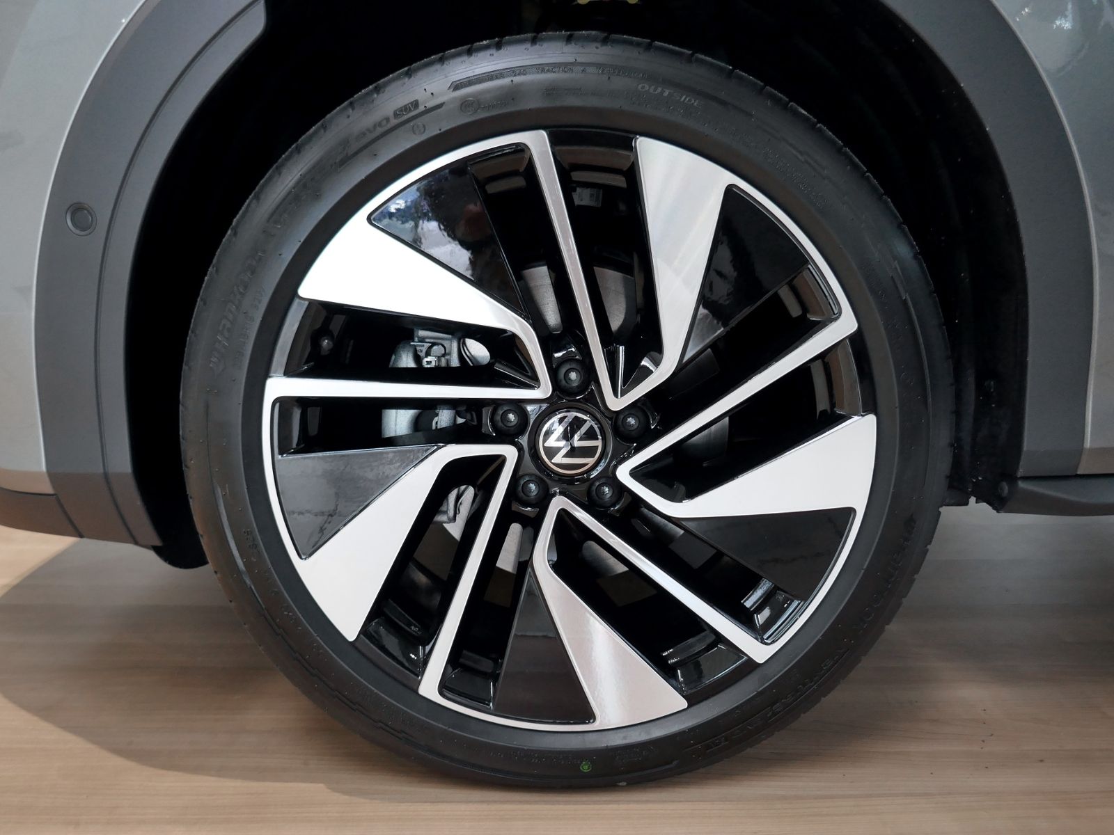 Fahrzeugabbildung Volkswagen T-Roc Style 1.5 eTSI DSG | LED AHK RFK ACC Navi