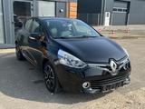 Renault Clio IV Luxe KLIMA NAVI PDC SHZ TEMPOMAT 1.HAND - Renault Clio Luxe mit Benzin-Antrieb