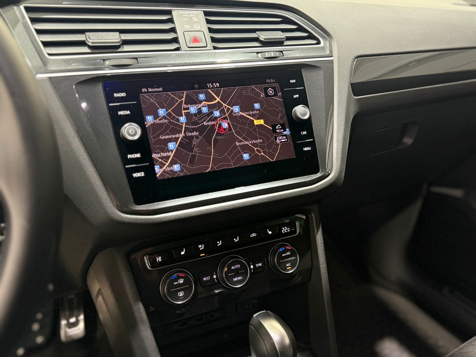 Fahrzeugabbildung Volkswagen Tiguan Comfortline DSG-4Motion-Full Link