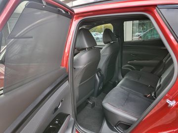 Fahrzeugabbildung Hyundai TUCSON 1.6 T-GDi 180PS DCT 48V 4WD N-LINE PANO