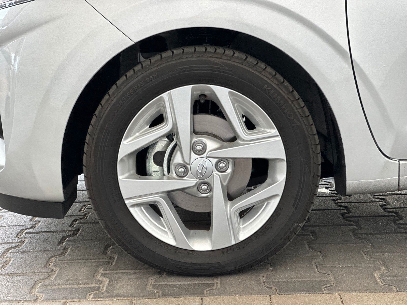 Fahrzeugabbildung Hyundai i10 Connect & Go 1.0l 67PS Navi!