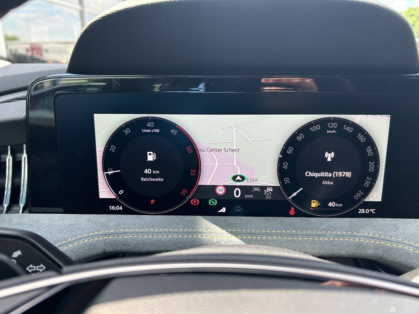 Fahrzeugabbildung SKODA Superb Selection 2,0 TDI 110 kW DSG