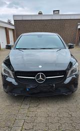 Mercedes-Benz CLA 180 Urban , Panoramadach, Kamera, Garage - Mercedes-Benz CLA-Class in Duisburg