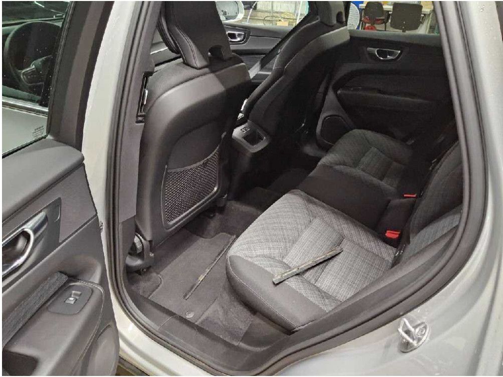 Fahrzeugabbildung Volvo XC60 B4 Core Aut. ACC/LED/NAVI/HIFI/SHZ/RFK/AHK