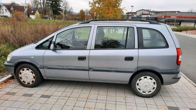 Opel OPEL ZAFIRA  -  7 SITZER