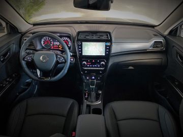 Fahrzeugabbildung Ssangyong Tivoli Grand Blackline *Navi *Automatik