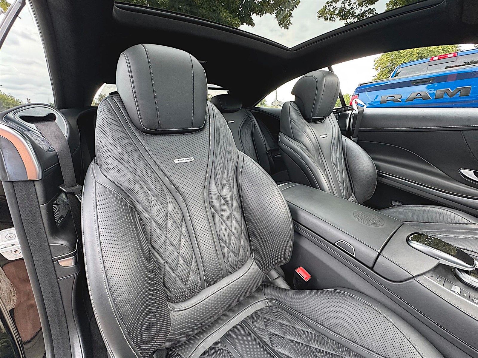 Fahrzeugabbildung Mercedes-Benz S 63 AMG 4Matic Night Edition Designo *ACC*Pano*