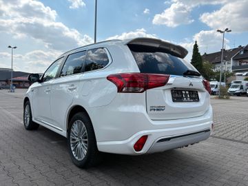 Mitsubishi Outlander - 4