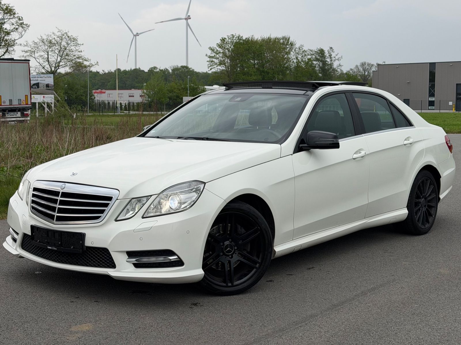 Mercedes E 200
