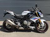 BMW S1000R SPORT PAKET HP*AKRAPOVIC/SERVICE+TÜV NEU* - ABS NAKED BIKE