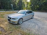 BMW 330i Limousine E90 BJ 2005