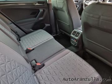 Volkswagen Tiguan - 11