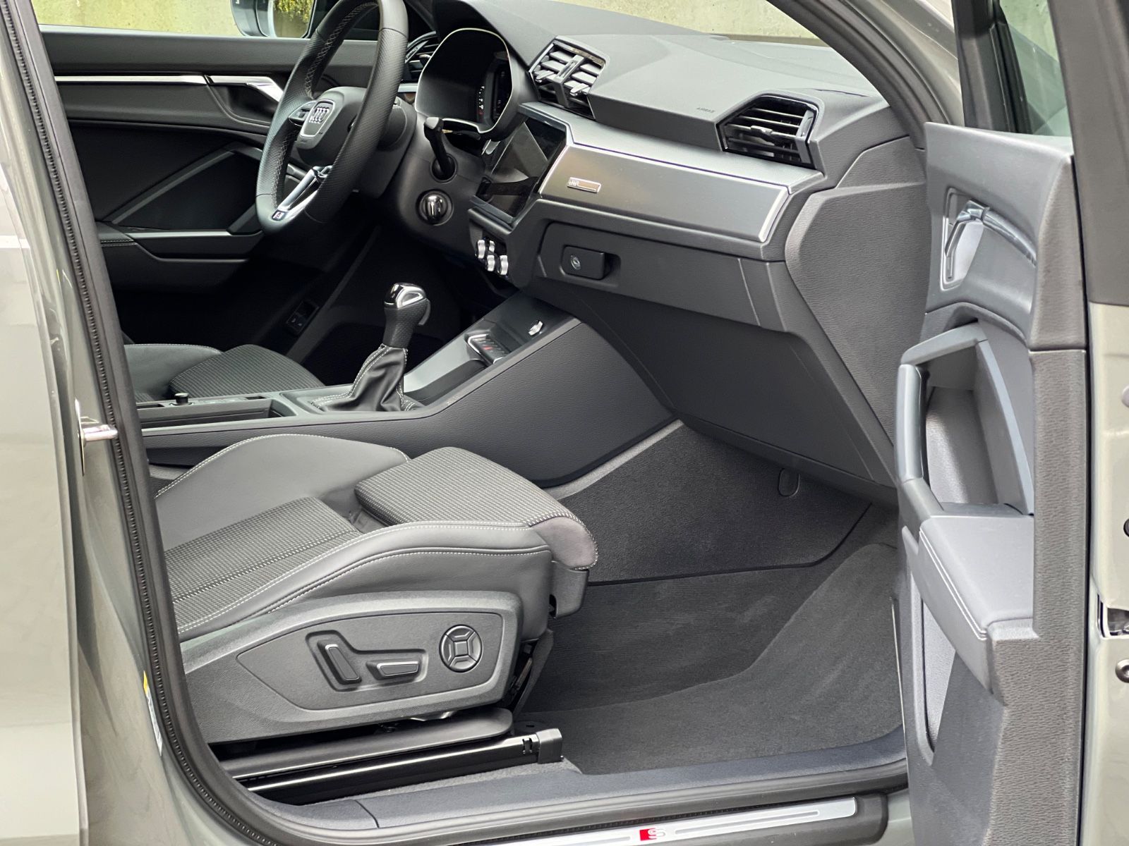 Audi Q3 45 TFSI e Aut. 3x S line Virtual Cockpit ACC foto 18