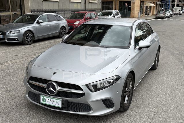 Mercedes-Benz MERCEDES A 180 d Automatic Business