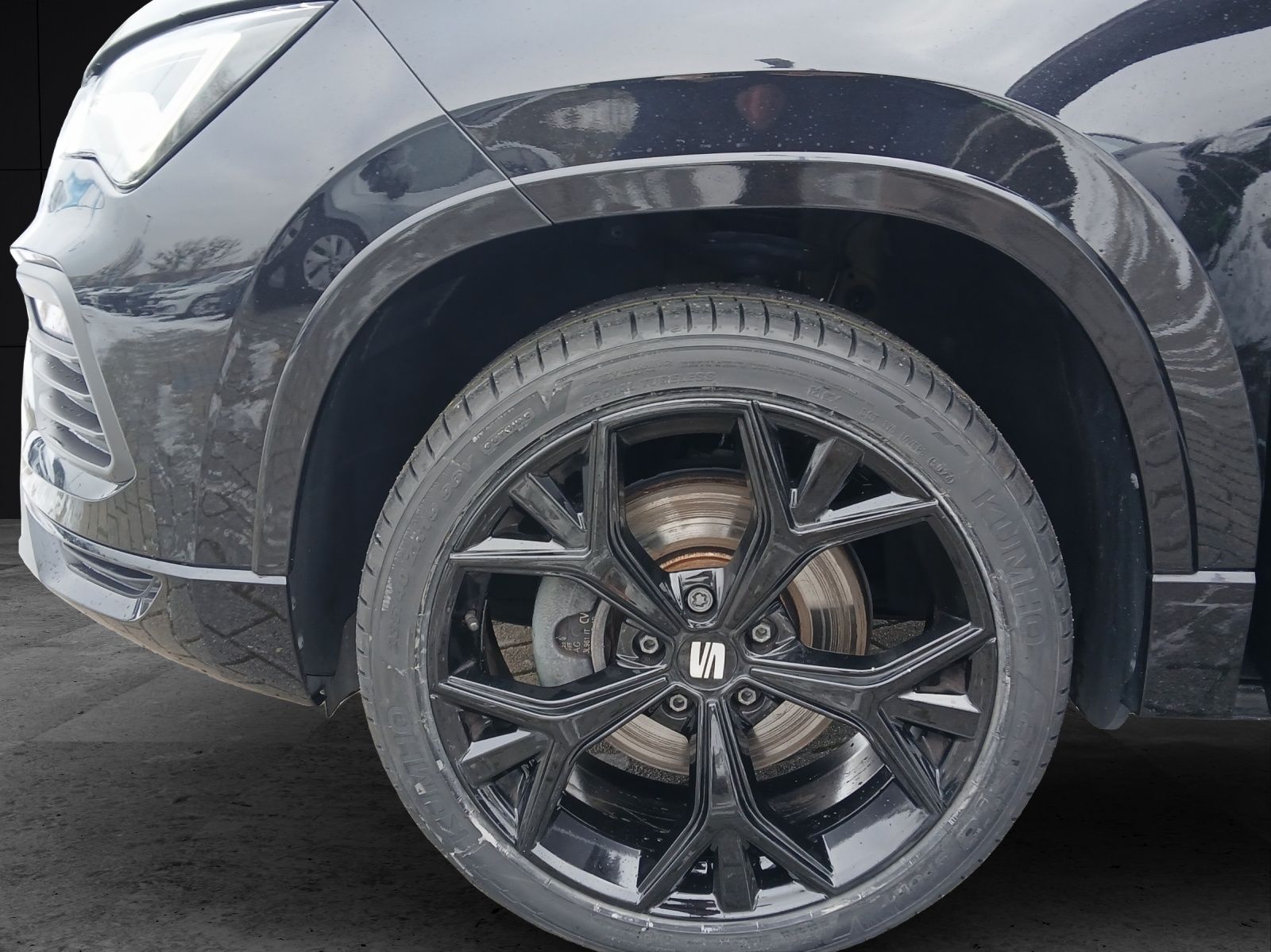 Fahrzeugabbildung SEAT Ateca TSI FR DSG LED AHK Navi beats AID ACC RFK