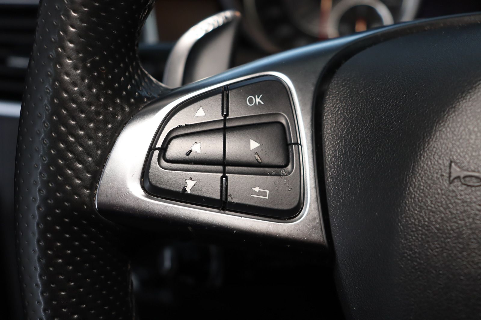 Fahrzeugabbildung Mercedes-Benz GLE 63 AMG * Fond * Offroad * DIS+ * LED HU 03.2