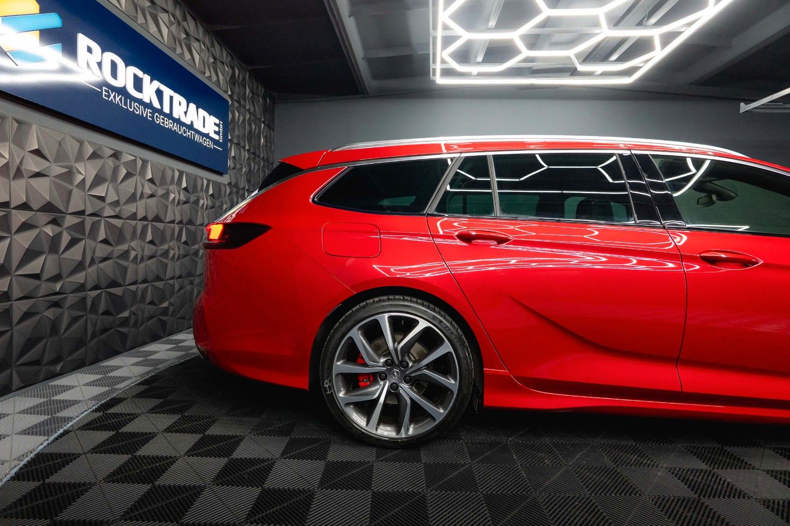 Fahrzeugabbildung Opel Insignia B Sports Tourer GSi 4x4 *ACC*LED*1.Hand