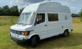 Mercedes-Benz 310D - James Cook - Mercedes-Benz 310