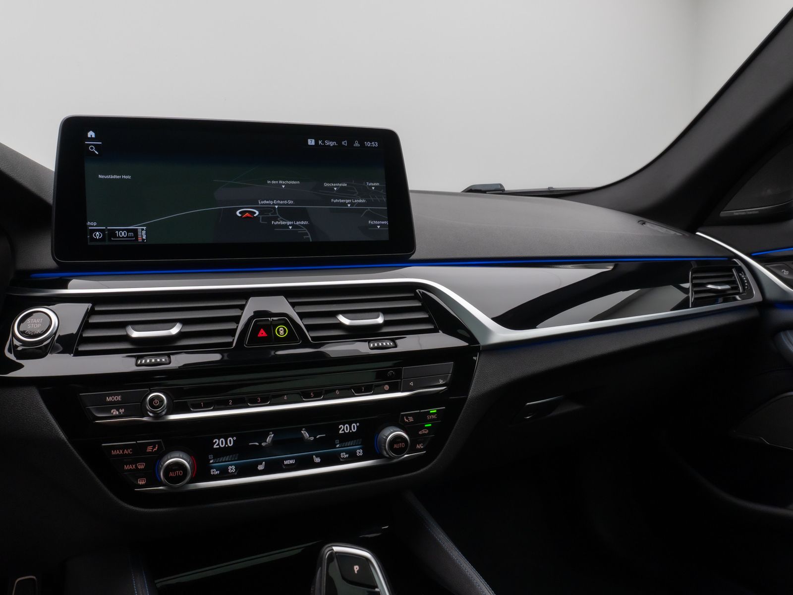 Fahrzeugabbildung BMW 530d M Sport Panorama Kamera Laser HUD DAB H/K