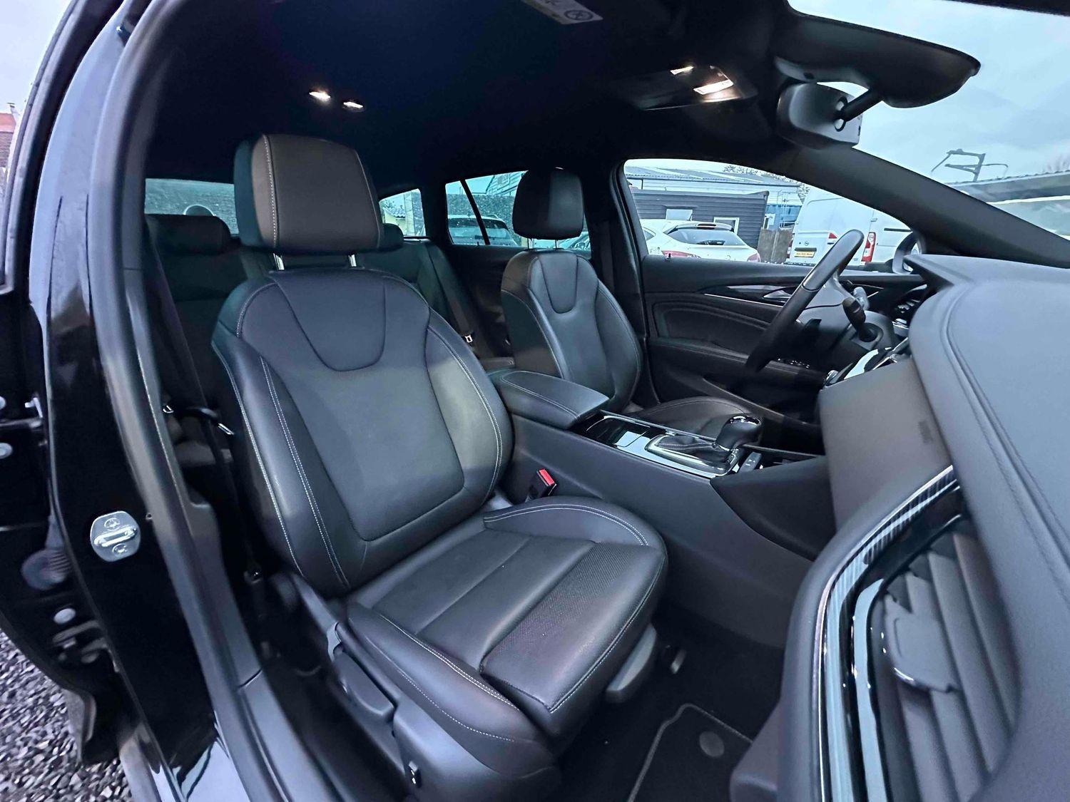 Opel Insignia Business INNOVATION 4x4  Leder  AHK