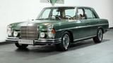 Mercedes-Benz 280 SE 5.0 Kraftpaket mit V8-Kompressor - Oldtimer mit Benzin-Antrieb