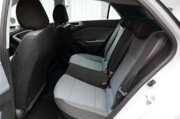 Fahrzeugabbildung Hyundai i20 Select aus 1. Hand