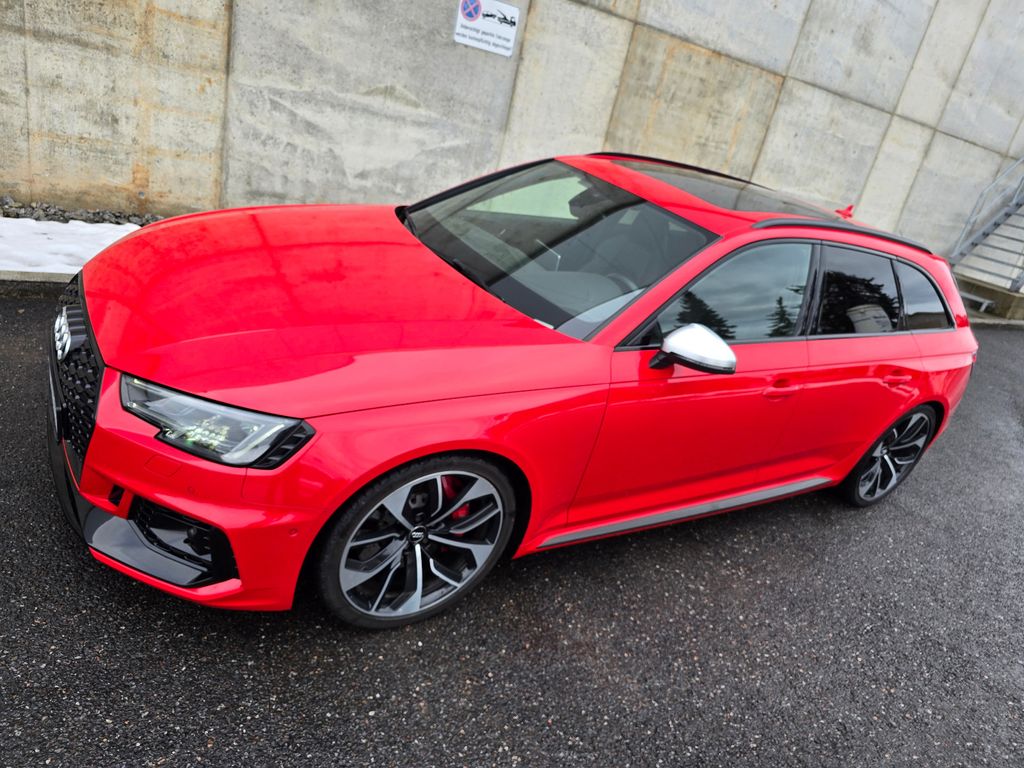 AUDI RS4 Avant 2.9 TFSI quattro erst 47Tkm Misanorot AUDI RS4 Avant 2.9 TFSI quattro erst 47Tkm Misanorot