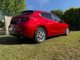 Mazda 3 2.0 SKYACTIV-G 120 Center-Line Auto Center... - Mazda 3: Limousine