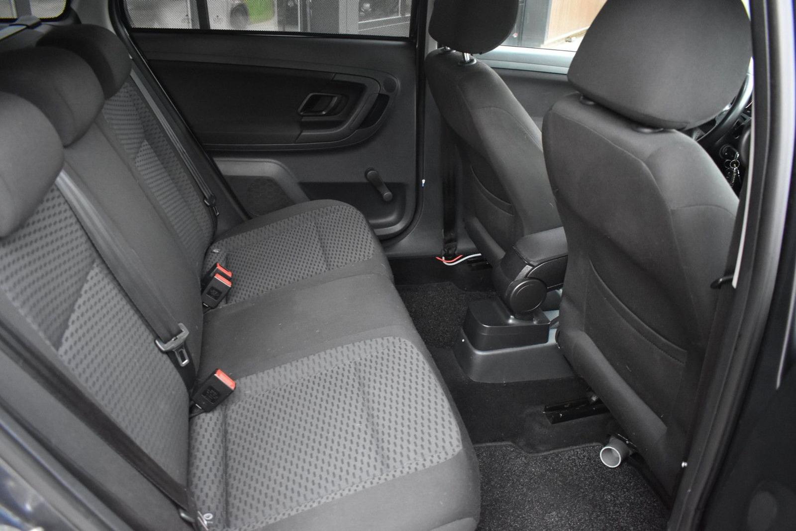 Skoda Fabia 2010 — photo 5