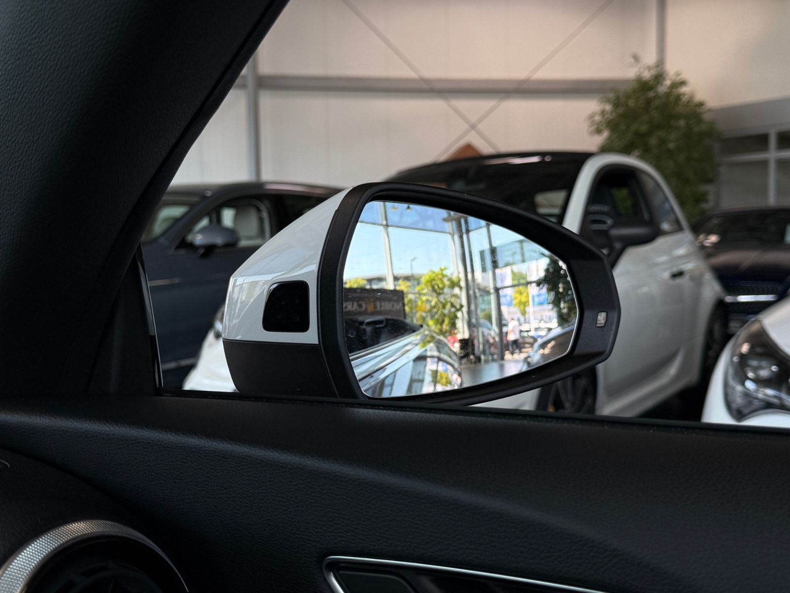 Fahrzeugabbildung Audi A3 Cabriolet S line 35 TFSI KAM LED NAVI