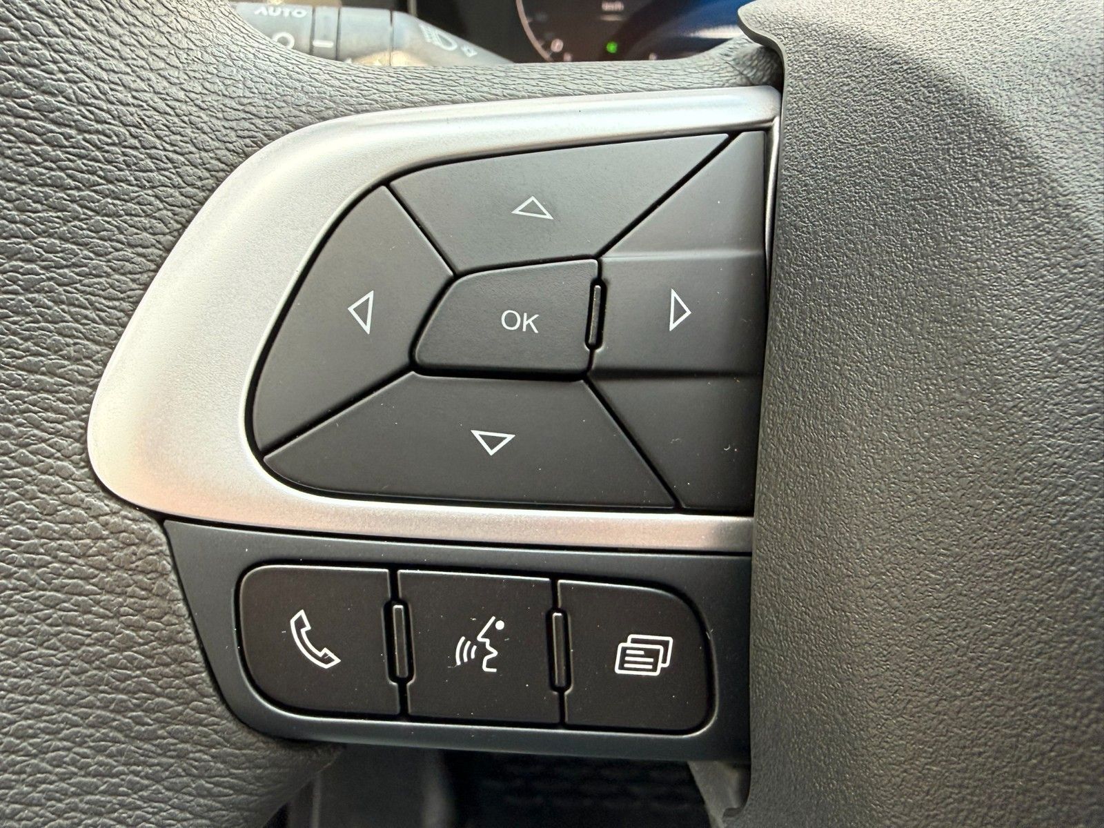 Fahrzeugabbildung Iveco Daily 35S14B Pritsche *R 3450 mm*AHK*Kamera
