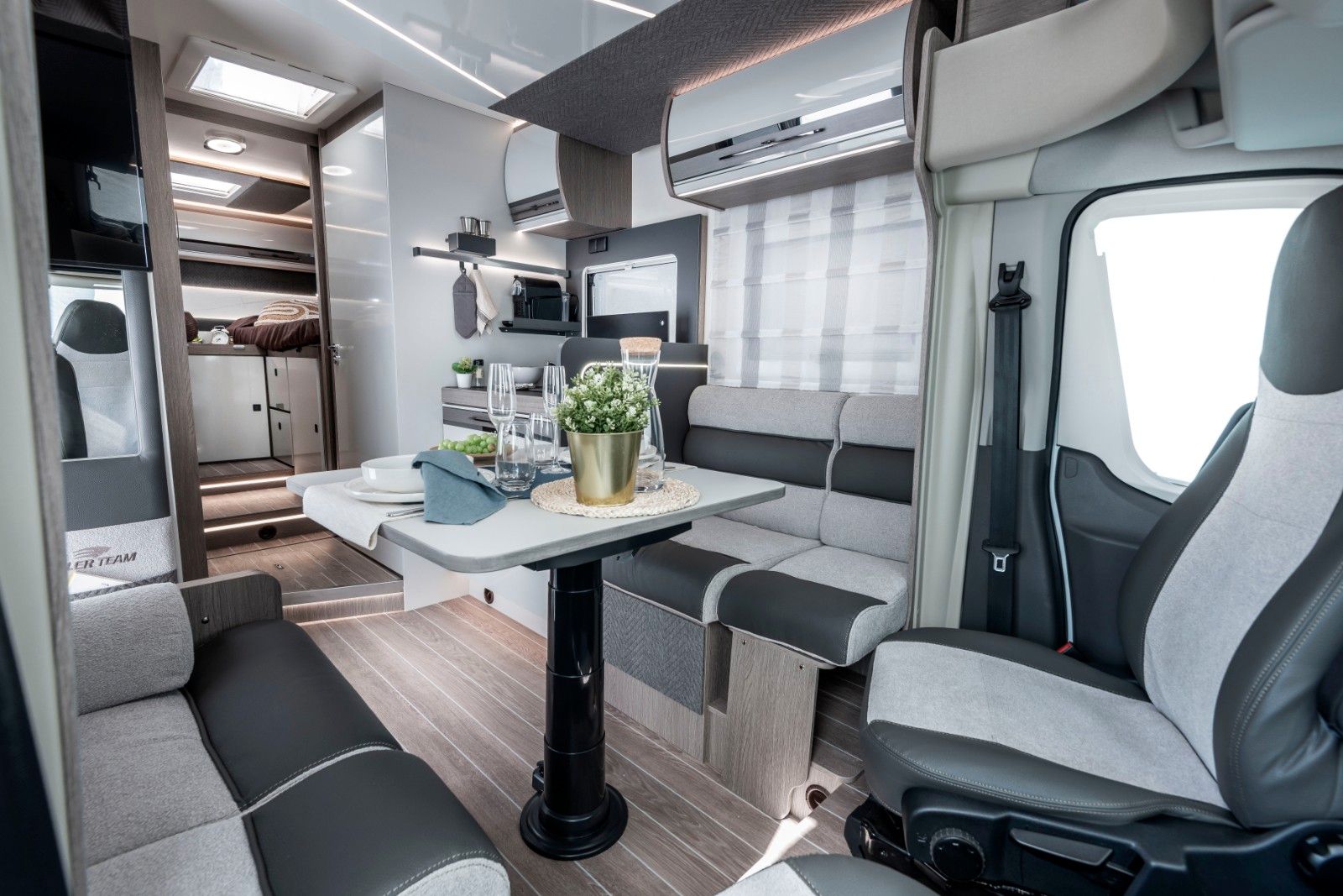 Fahrzeugabbildung Roller Team Zefiro 287 TL