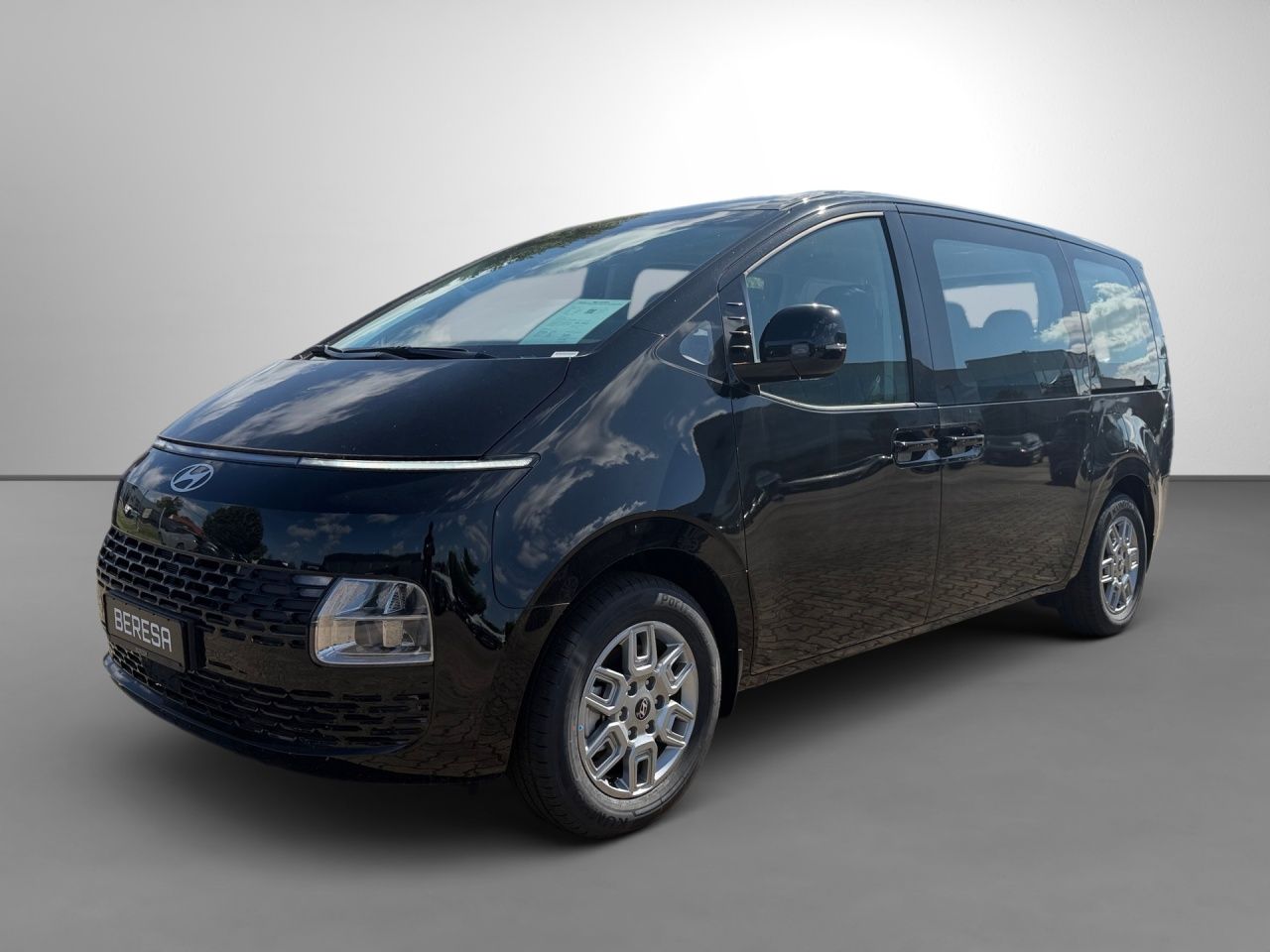 Hyundai Staria – Bild 2